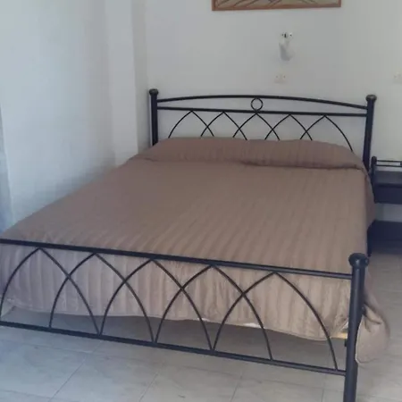 Cycladic Relaxation Corner Fira (Santorini)