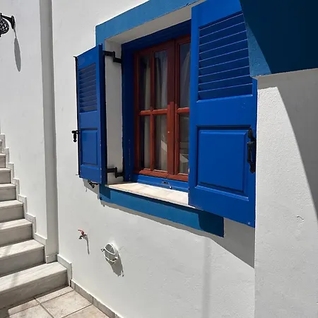 Cycladic Relaxation Corner Apartment